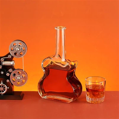 Bottiglia di alcol per violino in vetro